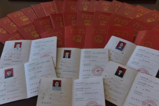 武汉职称系列（专业）各层级名称？